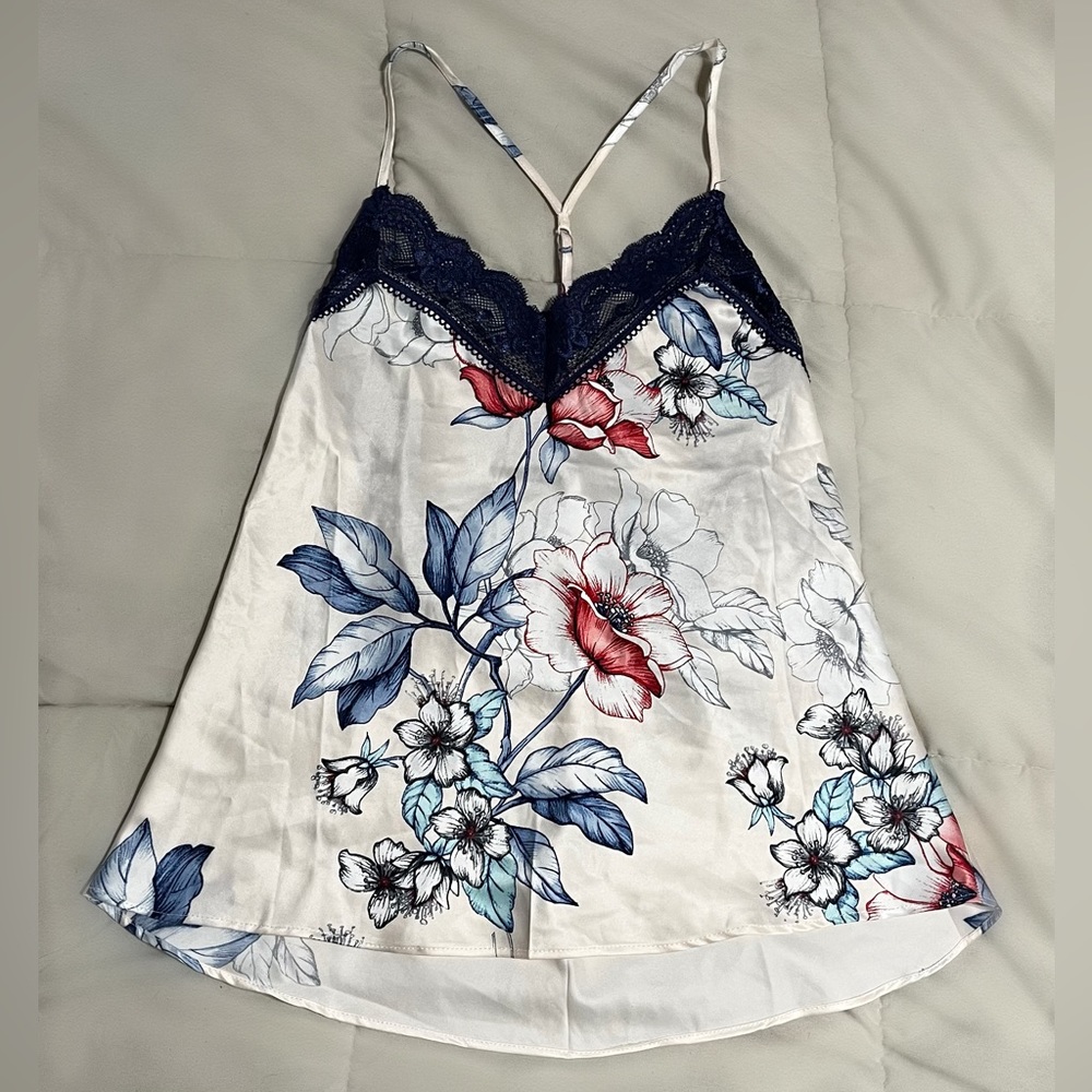 Silky cami with lace details